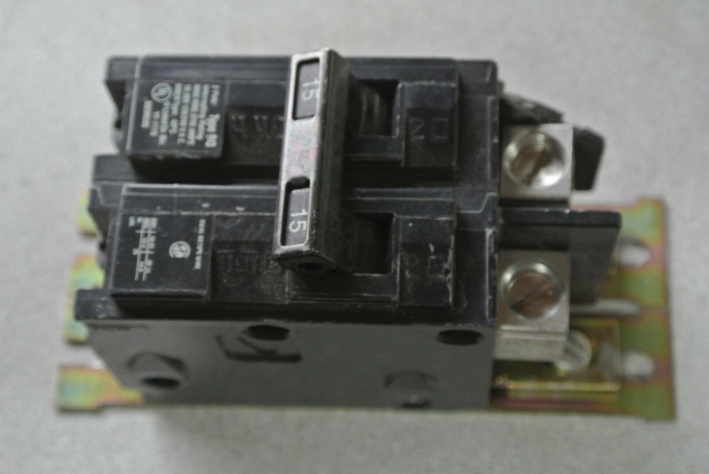 SIEMENS BQ2B015L CIRCUIT BREAKER 120/240VAC, 15A, 2-POLE - COMMON TRIP