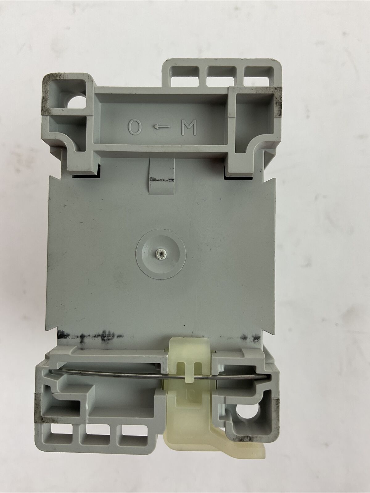 ALLEN BRADLEY 100-C09E*10 SER A CONTACTOR 600VAC 25AMP 7.5HP 3PH COIL 24VDC