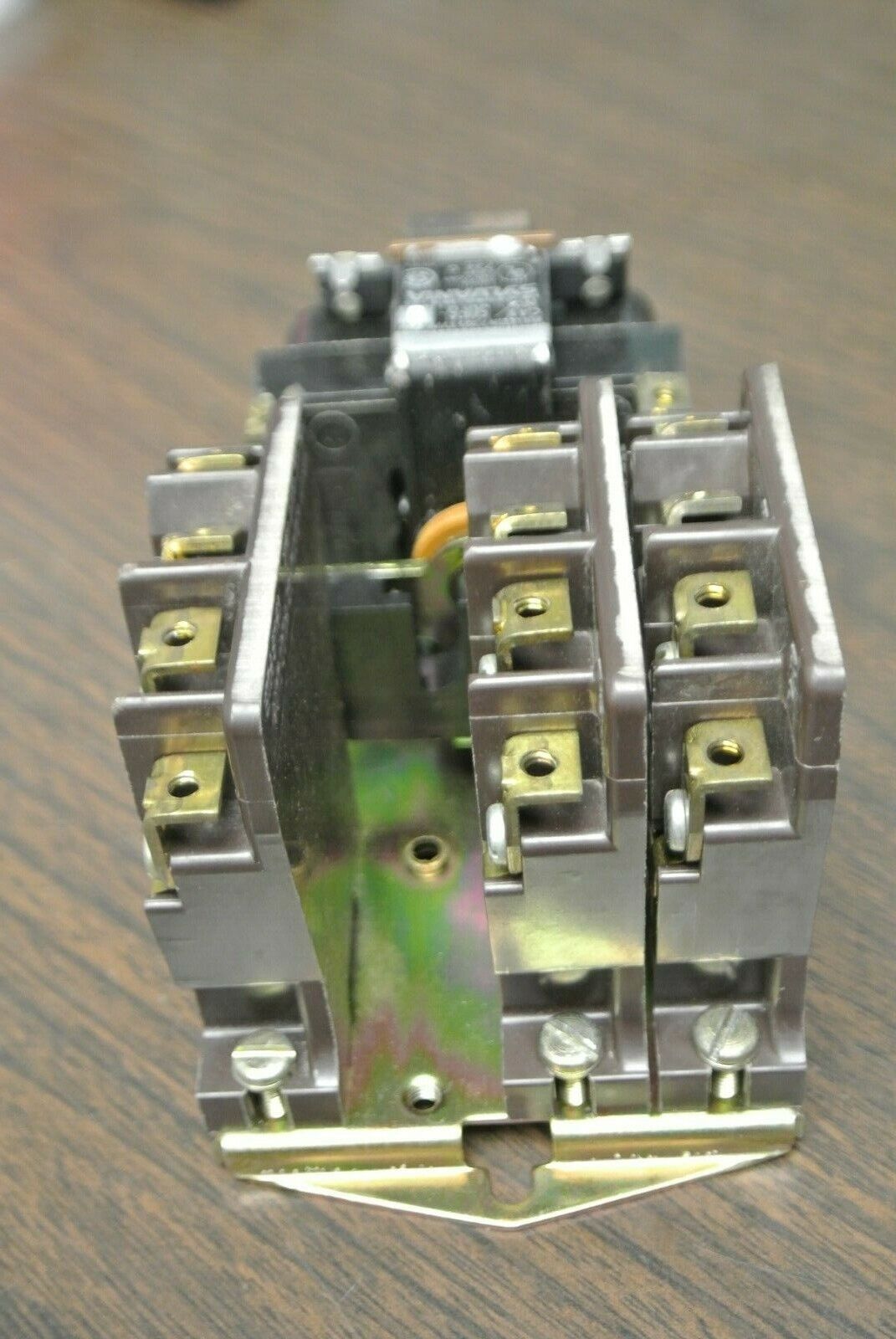 SYLVANIA 5UF6-2-76 / AC RELAY / 6 CONTACTS: 4 N.O., 2 N.C. / 110-120V COIL