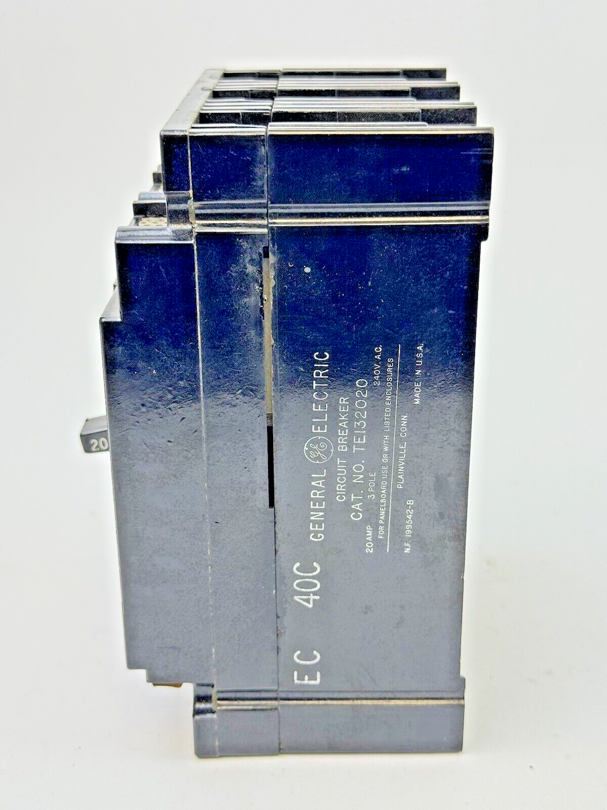 GE - TE132020 - MOLDED CIRCUIT BREAKER - 3 POLE/20A/240VAC