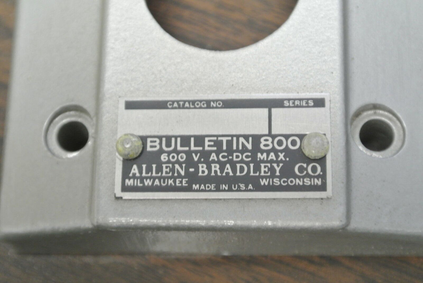 ALLEN-BRADLEY X-215812 TWO UNIT COVER ASSEMBLY / NEW SURPLUS