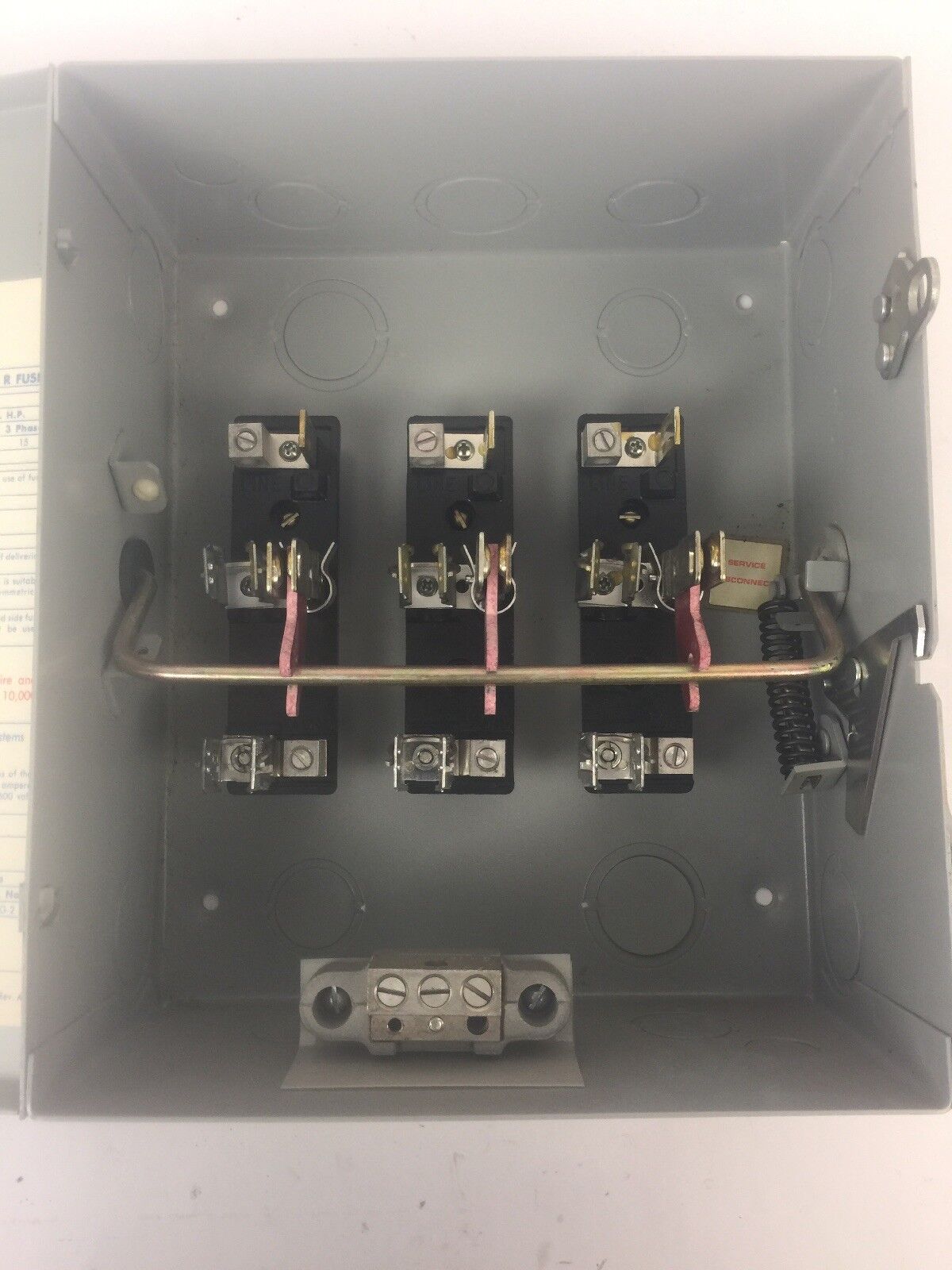 FPE H3632SN FUSIBLE SAFETY SWITCH 240VAC 250VDC 60AMP 15HP 3PH 3 POLE TYPE 1