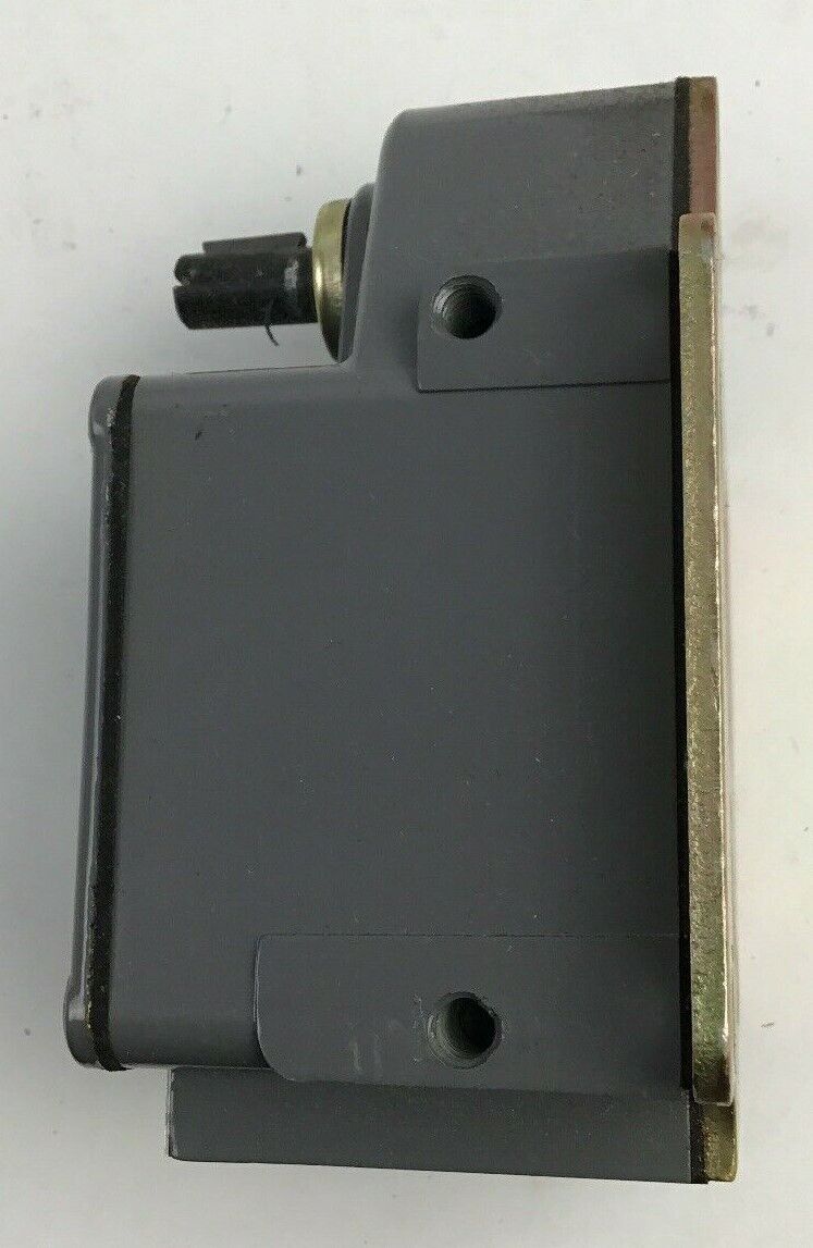 SQUARE D 9007 TSC1 MACHINE TOOL LIMIT SWITCH 600V MAX  NEMA TYPE2&5 ENCLOSURE