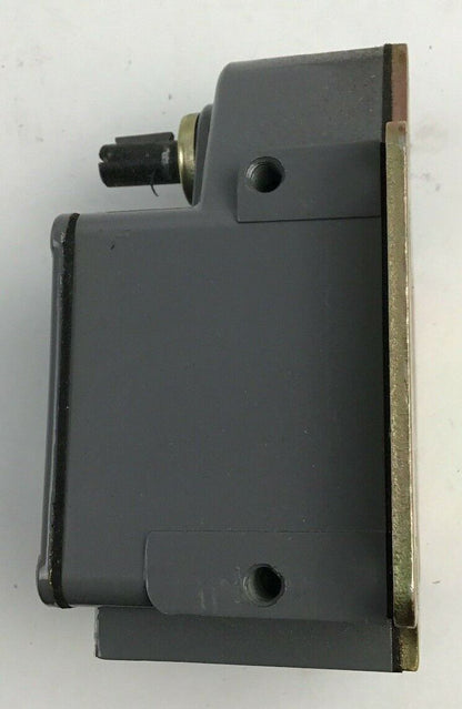 SQUARE D 9007 TSC1 MACHINE TOOL LIMIT SWITCH 600V MAX  NEMA TYPE2&5 ENCLOSURE