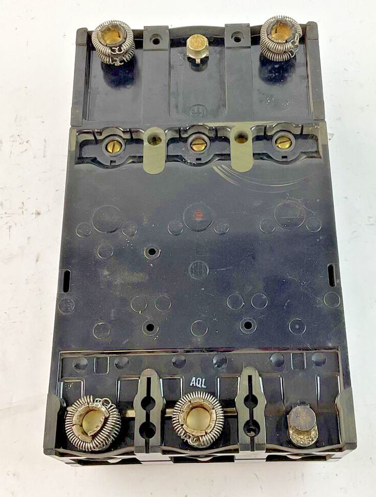 ITE CJ3B40000509 CIRCUIT BREAKER 400A 600VAC  3POLE FRAME CJ TYPE ET