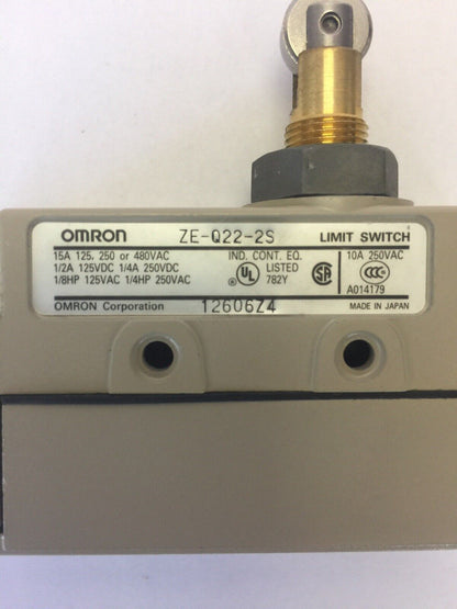 OMRON ZE-Q22-2S LIMIT SWITCH 125/250/480VAC 15A 250VDC 1/4A 250VAC 1/4HP