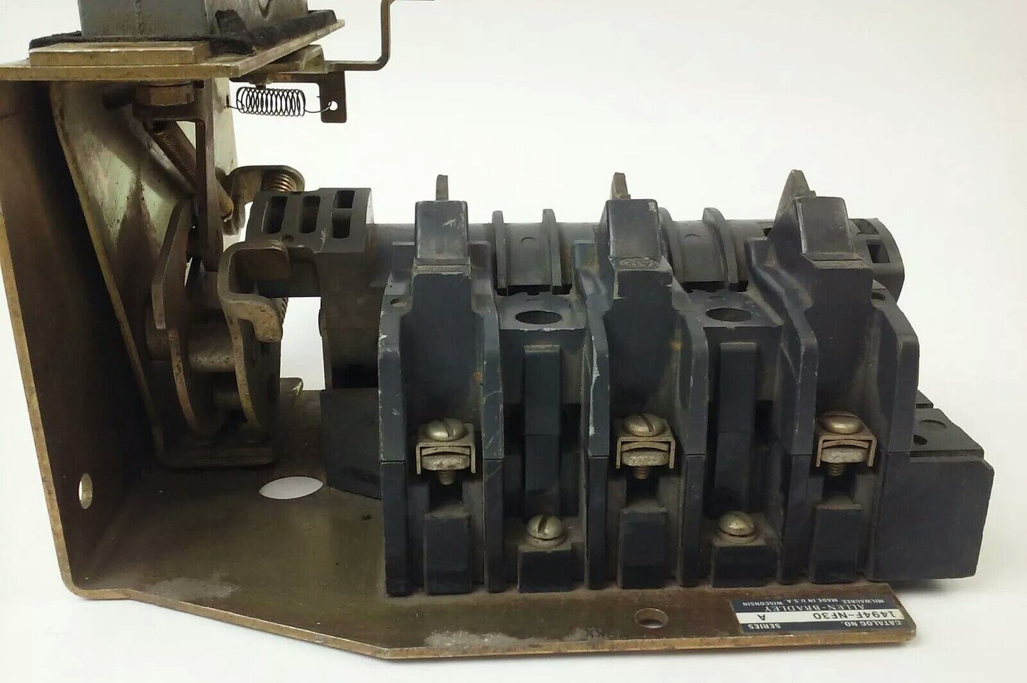 ALLEN BRADLEY 1494F-NF30 SER. A FUSIBLE DISCONNECT SWITCH, 3PH, 30A, 600V, 20HP