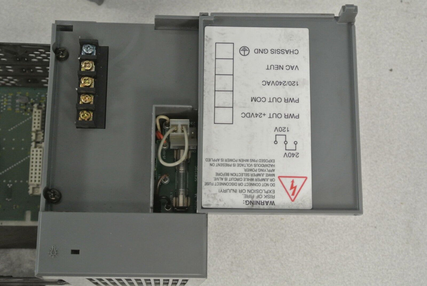 ALLEN-BRADLEY 1746-P2 SLC500 POWER SUPPLY + 1746-A13 13-SLOT RACK
