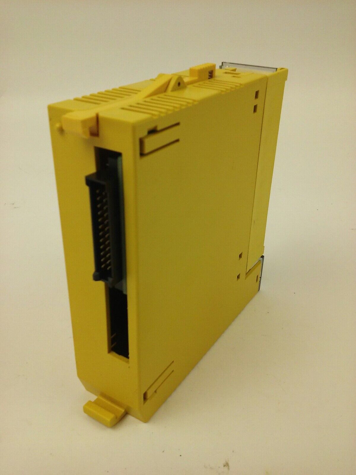 FANUC AID16D TYPE A03B-0819-C104 INPUT MODULE 24VDC (LOT 0F 2)