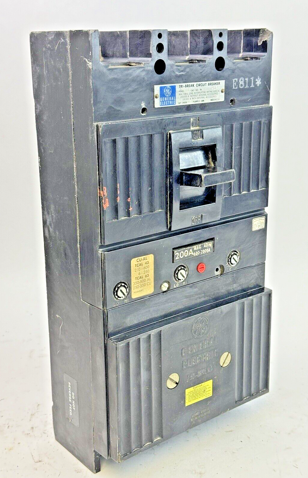 GE - TB43200 - TRI-BREAK FUSED CIRCUIT BREAKER - TB43F - 200 A, 3 POLE, 600 VAC