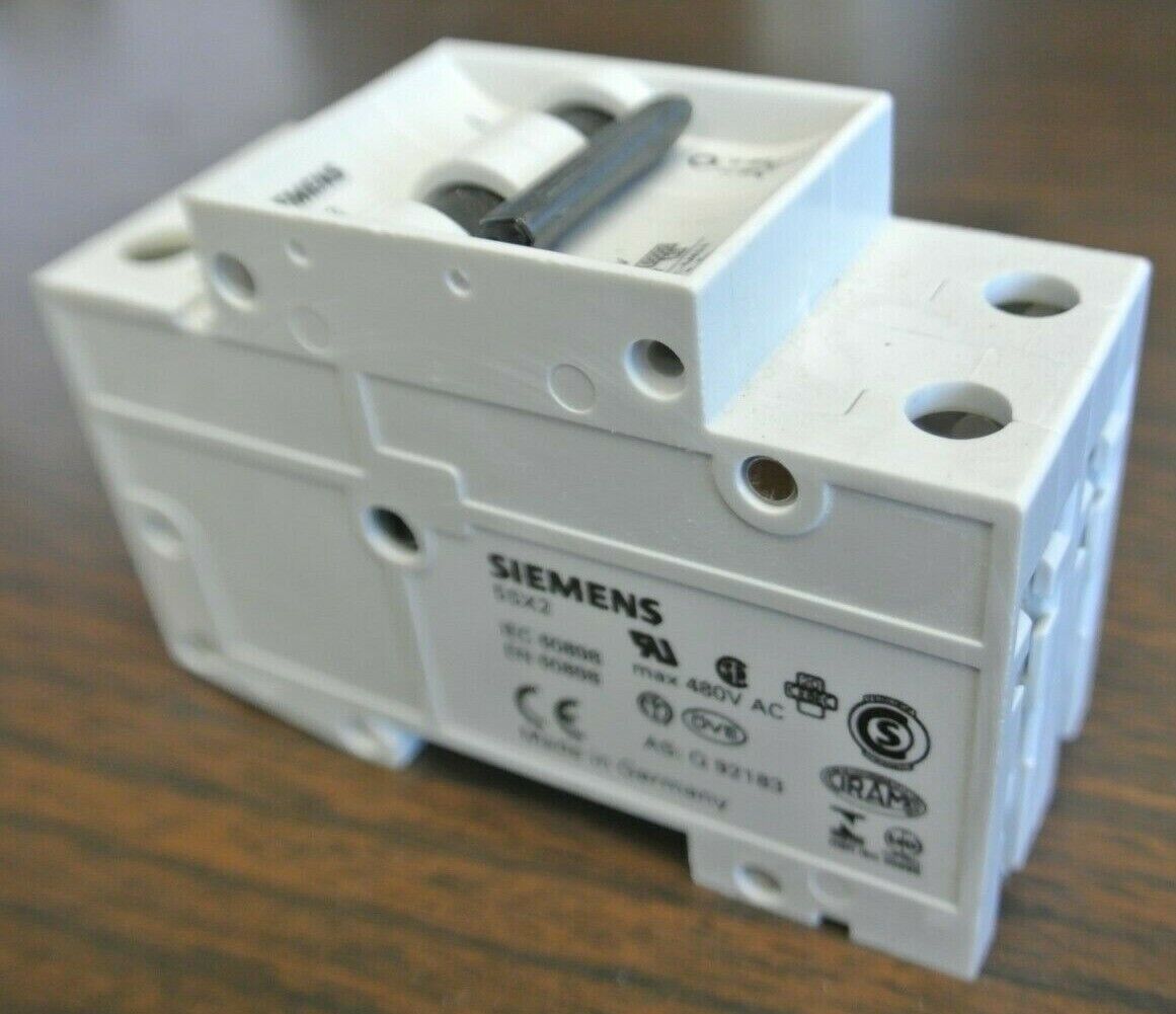 SIEMENS 5SX2 201-7 MINIATURE CIRCUIT BREAKER / 2-POLE / 1A / 400V / NEW SURPLUS