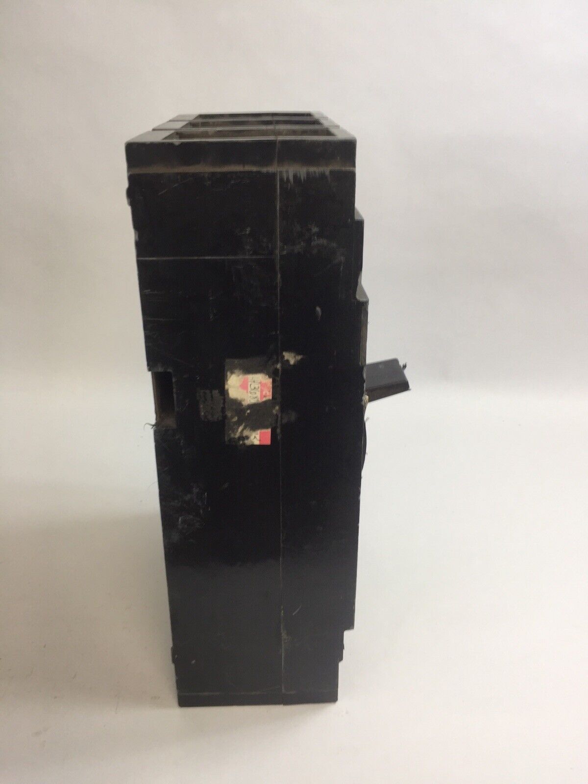 SQUARE D MHP36800MTV8002 CIRCUIT BREAKER FRAME SER 2 600VAC 250VDC 800AMP 3POLE