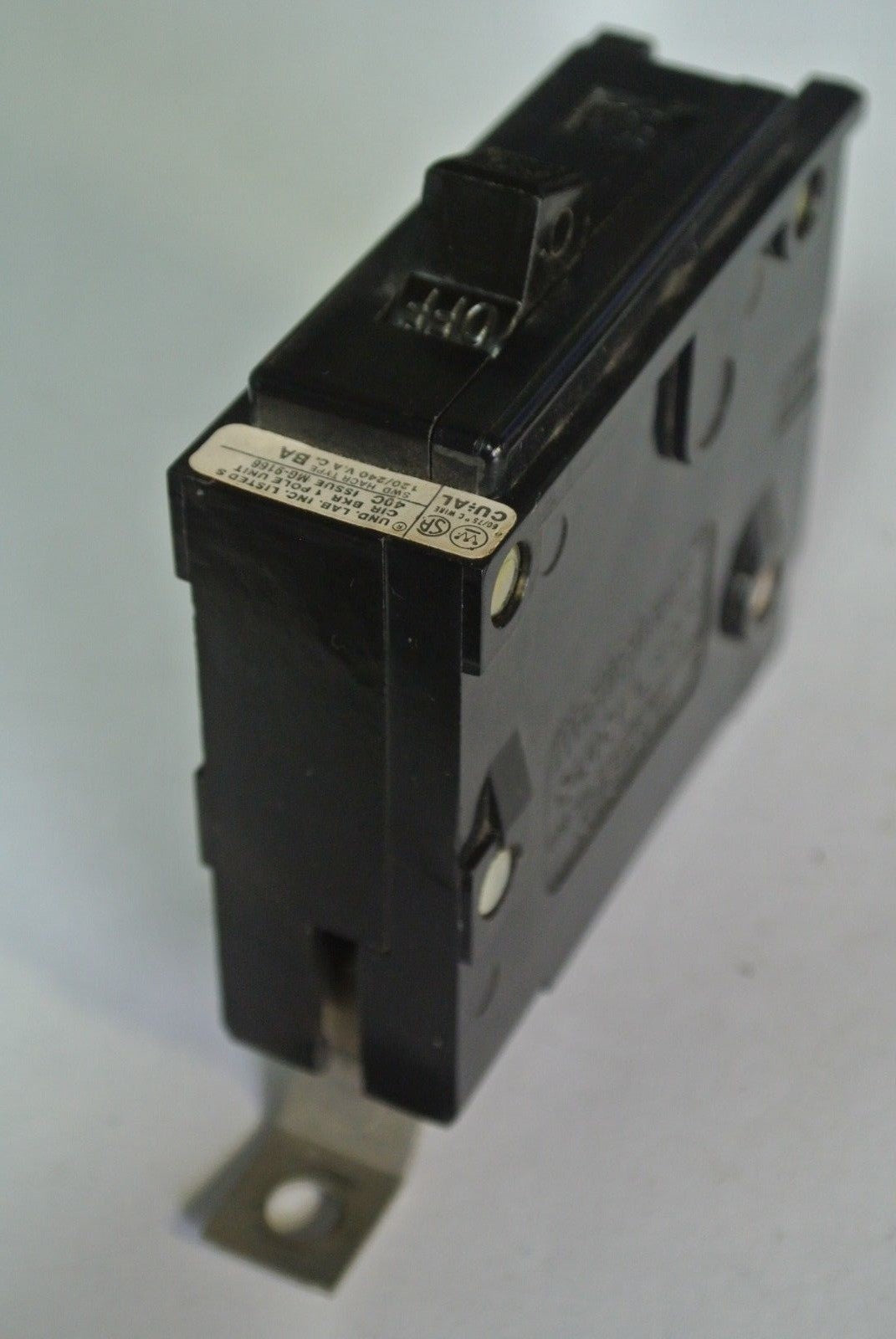WESTINGHOUSE SINGLE-POLE CIRCUIT BREAKER 20A - BOLT-ON