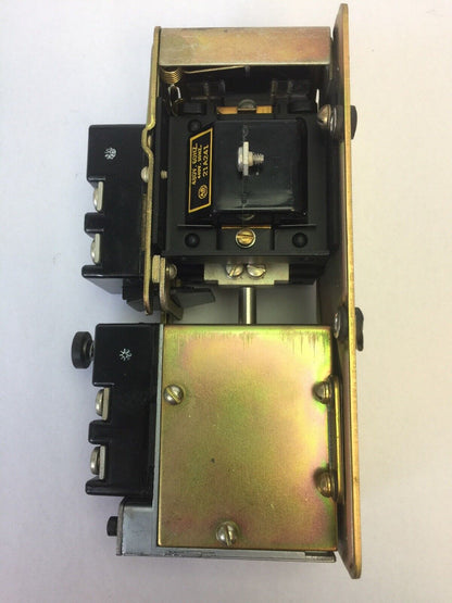 ALLEN BRADLEY 849-Z0B336 PNEUMATIC TIMING RELAY 600VAC 21A241 COIL 480V 60HZ