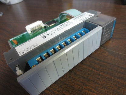 ALLEN-BRADLEY 1746-IB16 INPUT MODULE for SLC500 - Ser. C - INPUT 10-30VDC