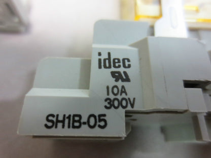 IDEC RH1B RELAY 10A, 120V and SH1B-05 RELAY BASE 10A 300V