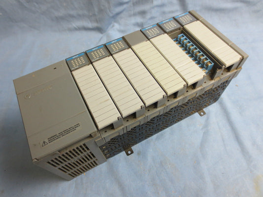 ALLEN-BRADLEY 1746-P2 Ser. C + 1746-IB16 & (3) 1746-OB16 MODULES + 1746-A7 RACK