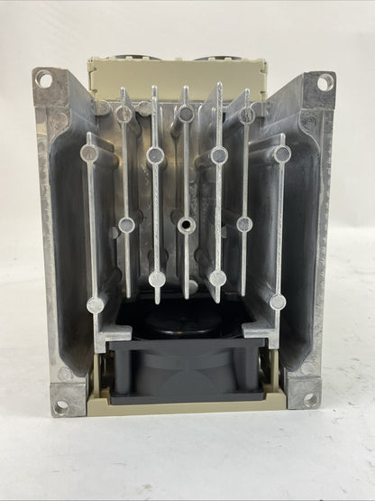 YASKAWA CIMR-VU4A0005FAA REV: D V1000 AC DRIVE OUTPUT 3PH 0-480V 5.4/4.8A