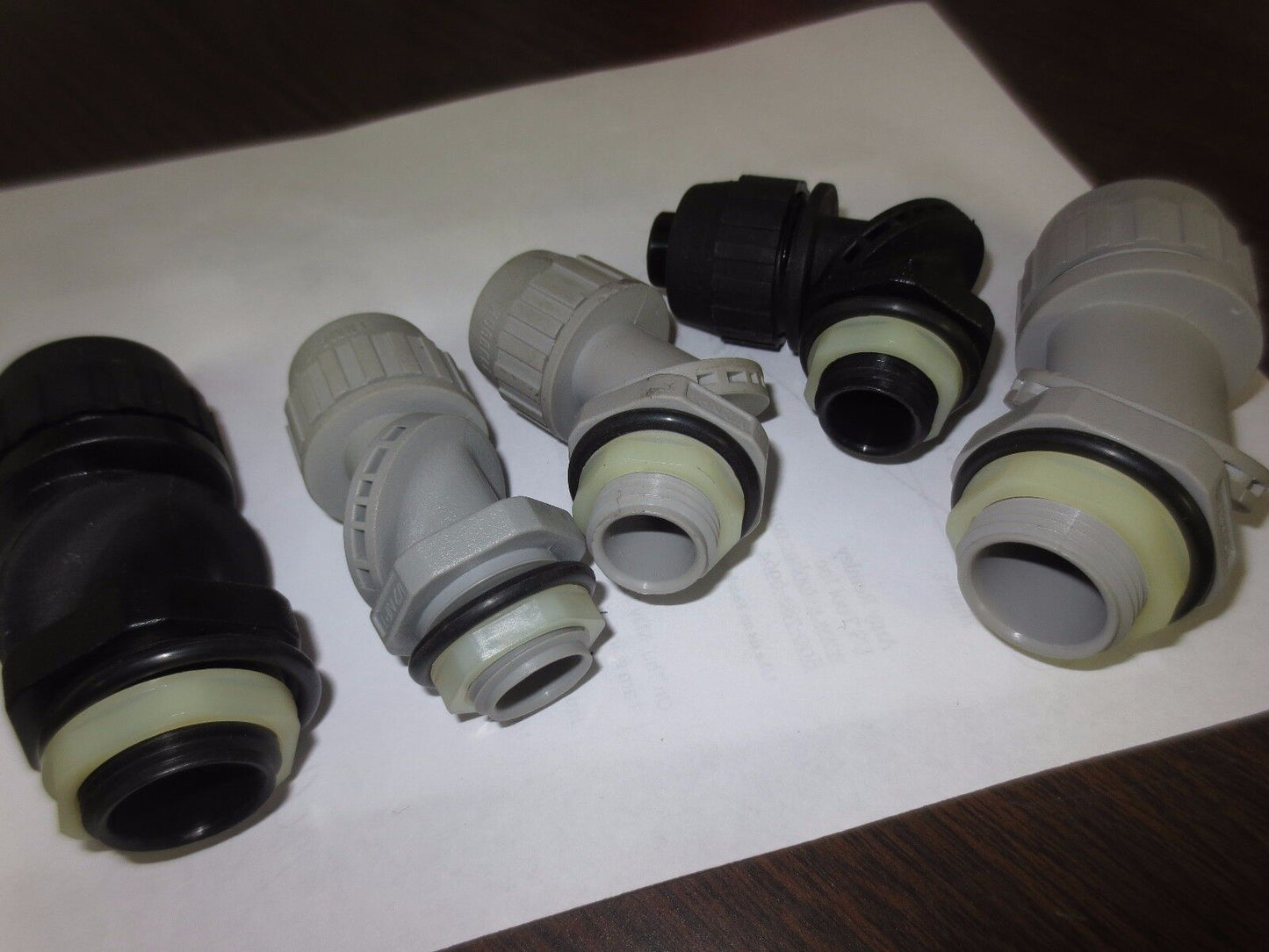 HUBBELL FLEX-TUBE CONNECTORS , VARIOUS SIZES, LOT of 5