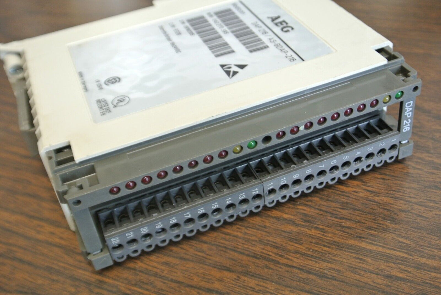 AEG MODICON DAP 216 / AS-BDAP-216 DISCRETE OUTPUT MODULE 16x24VDC