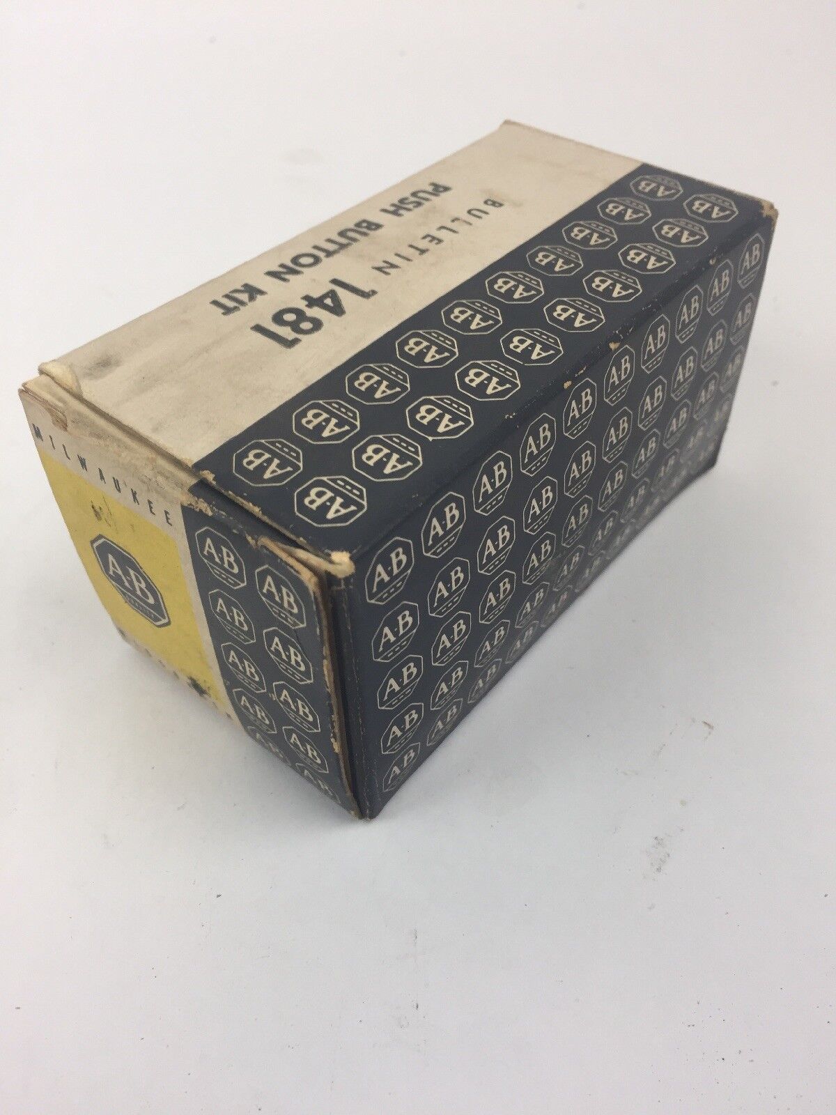 ALLEN BRADLEY 1481-N10 PUSH BUTTON KIT START STOP FOR SIZE 0-1-2-3-4 COVER MOUNT