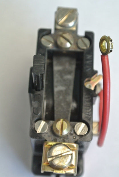 ARROW HART 38557-1995 RELAY, SWITCHABLE "AUTO-MANUAL" - NEW SURPLUS