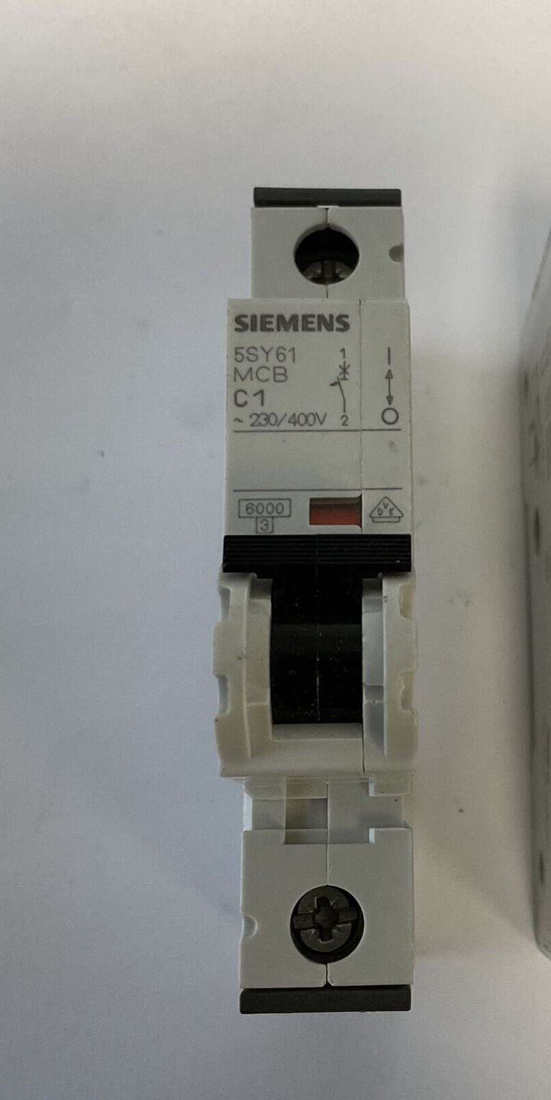 SIEMENS 5SY61 MCB CIRCUIT BREAKERS C1(1) C2(1) C4(1) C6(2) 230/400VA***LOTOF5***