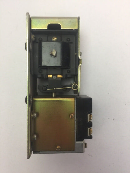 ALLEN BRADLEY 849-Z0D32 TIMING RELAY SER B 600VAC 250VDC 21A244 COIL 120V 60HZ