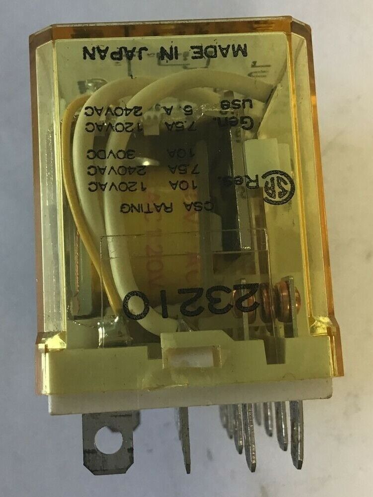 IDEC RH4B-UL RELAY 240VAC 30VDC***LOTOF2***
