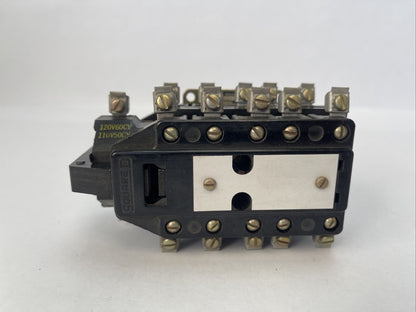 SQUARE D 8501 D082-S3 RELAY 600VAC 10AMP 690VA SERIES B COIL 120V 60CY 110V 50CY
