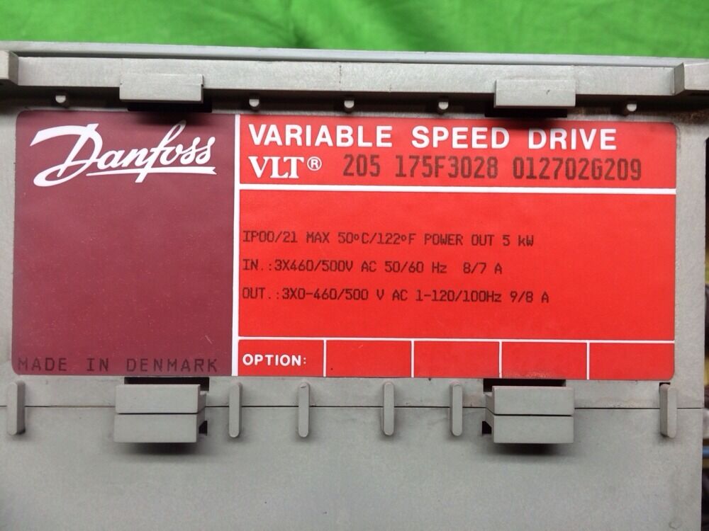 DANFOSS VLT-205 175F3028 012702G209 VARIABLE SPEED DRIVE