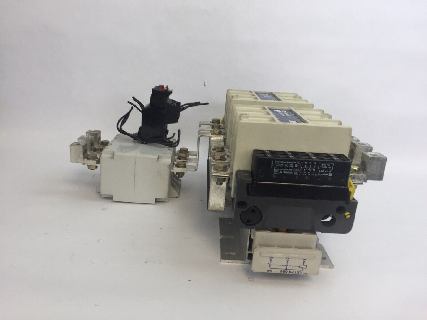 TELEMECANIQUE LC1FG43 REVERSING STARTER  COIL 115-120V LR F200