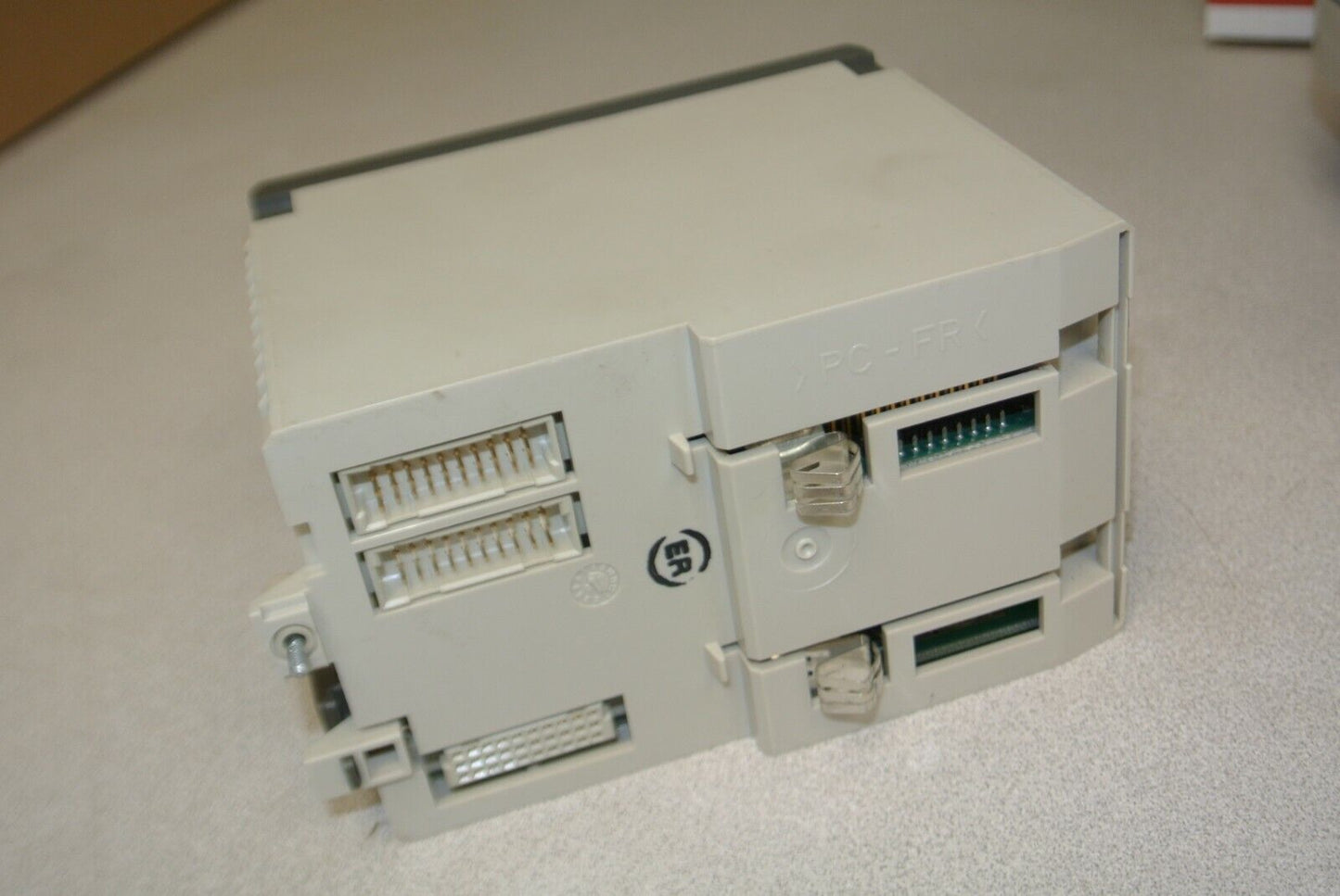 AEG / MODICON PC-A984-145 / CPU / 8K / 24VDC / 1A