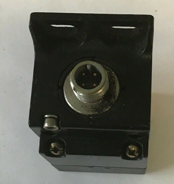 IFM EFECTOR IM5087 IMC4020BCPKG/US PROXIMITY SENSOR 20MM10-36VDC  250mA