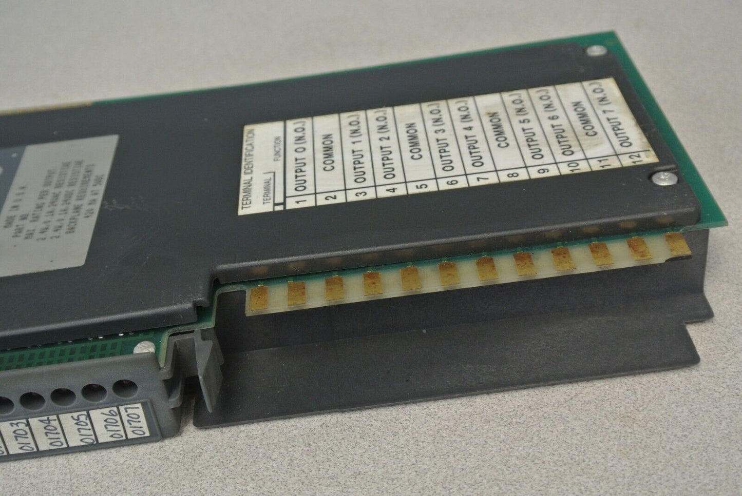 ALLEN-BRADLEY 1771-0ZL / 0-24V CONTACT OUTPUT MODULE