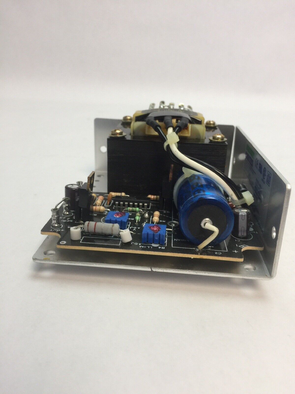 SOLA SLS-05-030-1 LINEAR OPEN FRAM DC POWER SUPPLY INPUT 100/120VAC 220/230/240