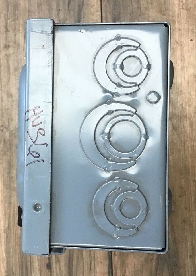 SQUARE D  H361 NON FUSIBLE DISCONNECT SWITCH SER.E1  30A 600VAC/DC