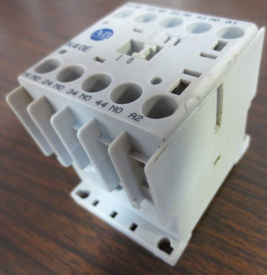 ALLEN-BRADLEY 700-K40-* Ser. A CONTROL RELAY - 6kV AC-12 600V 10A