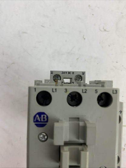 ALLEN BRADLEY 100-C37D*00 SER C CONTACTOR 600VAC 60A 3PH 30HP 24VDC COIL