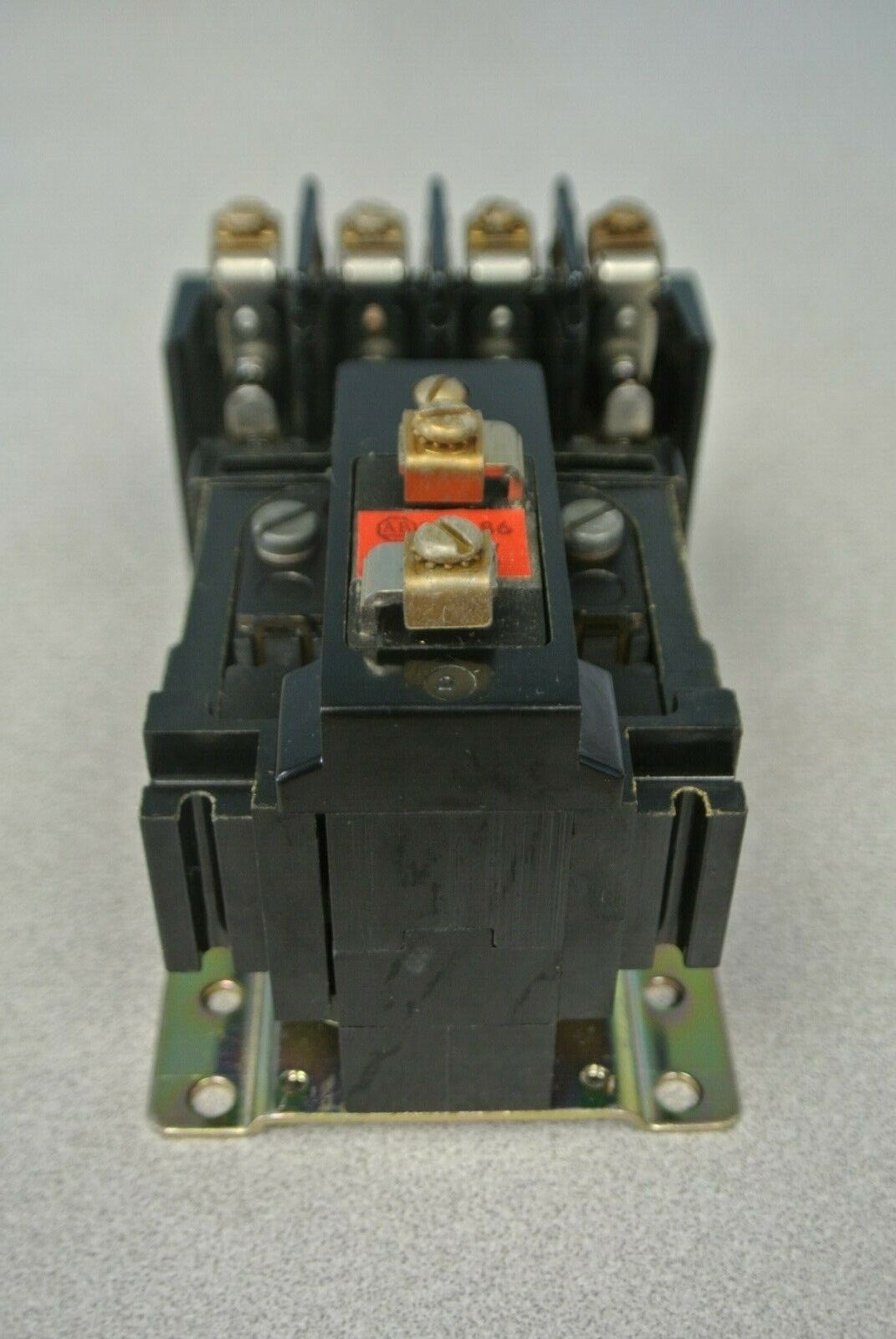 ALLEN-BRADLEY 700-BR400A1 / TYPE BR AC CONTROL RELAY / 4 NO / 120V / NEW SURPLUS