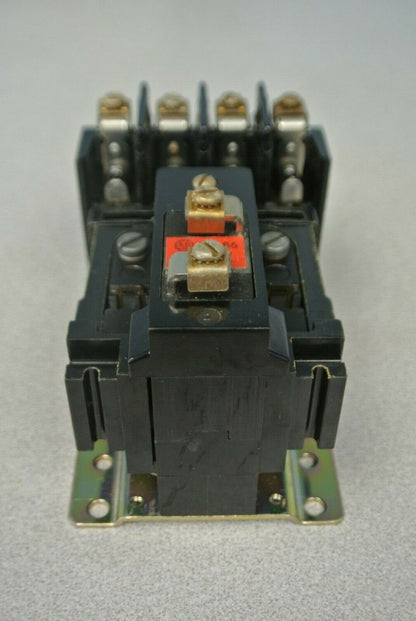 ALLEN-BRADLEY 700-BR400A1 / TYPE BR AC CONTROL RELAY / 4 NO / 120V / NEW SURPLUS