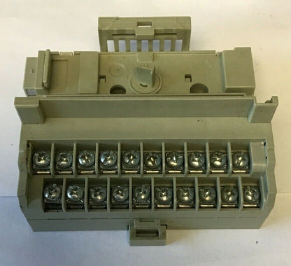 ALLEN BRADLEY 1794-IA8 INPUT MODULE SER.B W/ 1794-TBN/A TERMINAL BLOCK
