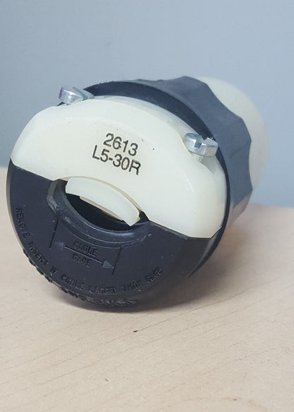Leviton 2613 30 Amp, 125 Volt, NEMA L5-30R, 2P, 3W, Locking Connector,