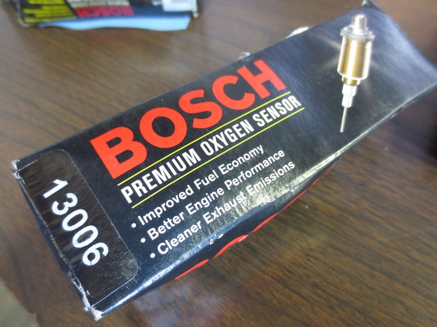 BOSCH 13006 PREMIUM OXYGEN SENSOR - fits AUDI, SAAB, VOLVO, VW - NEW SURPLUS