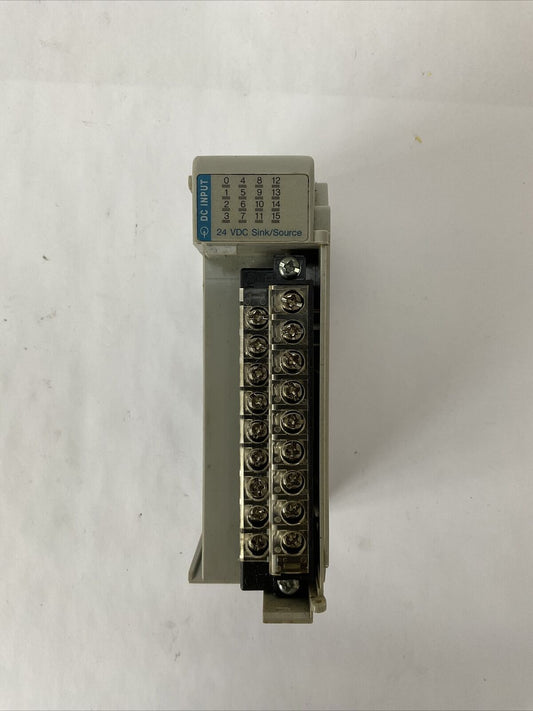 ALLEN BRADLEY 1769-IQ16 SER A F/W REV 3.1 DIR/VER 95320743/03 16PT INPUT MODULE