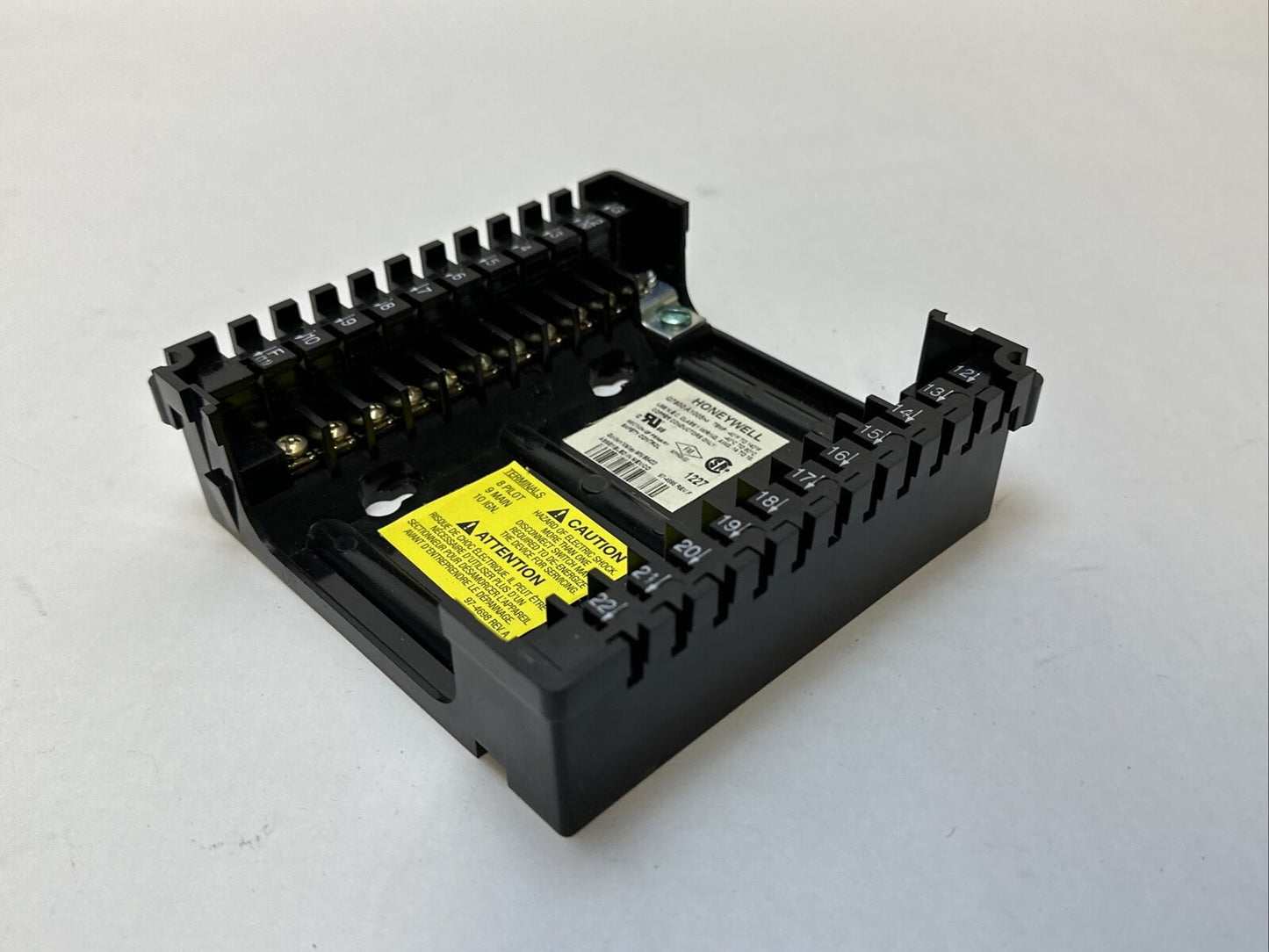 HONEYWELL S7800A1001 BURNE CONTROL REV 2018 R7849A1023 ULTRAVIOLET FLAME AMP