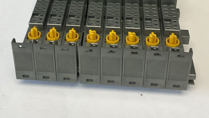 SIEMENS 6ES7 193-4CA50-0AA0 TERMINAL MODULE ***LOTOF8***