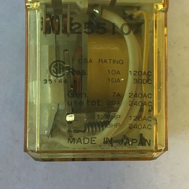 IDEC RR3B-UL RELAY 120VAC ***LOTOF3***