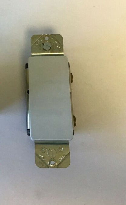 PASS&SEYMOUR  SIERRAPLEX ROCKER SWITCH 15A 120/277VAC 26011-BL