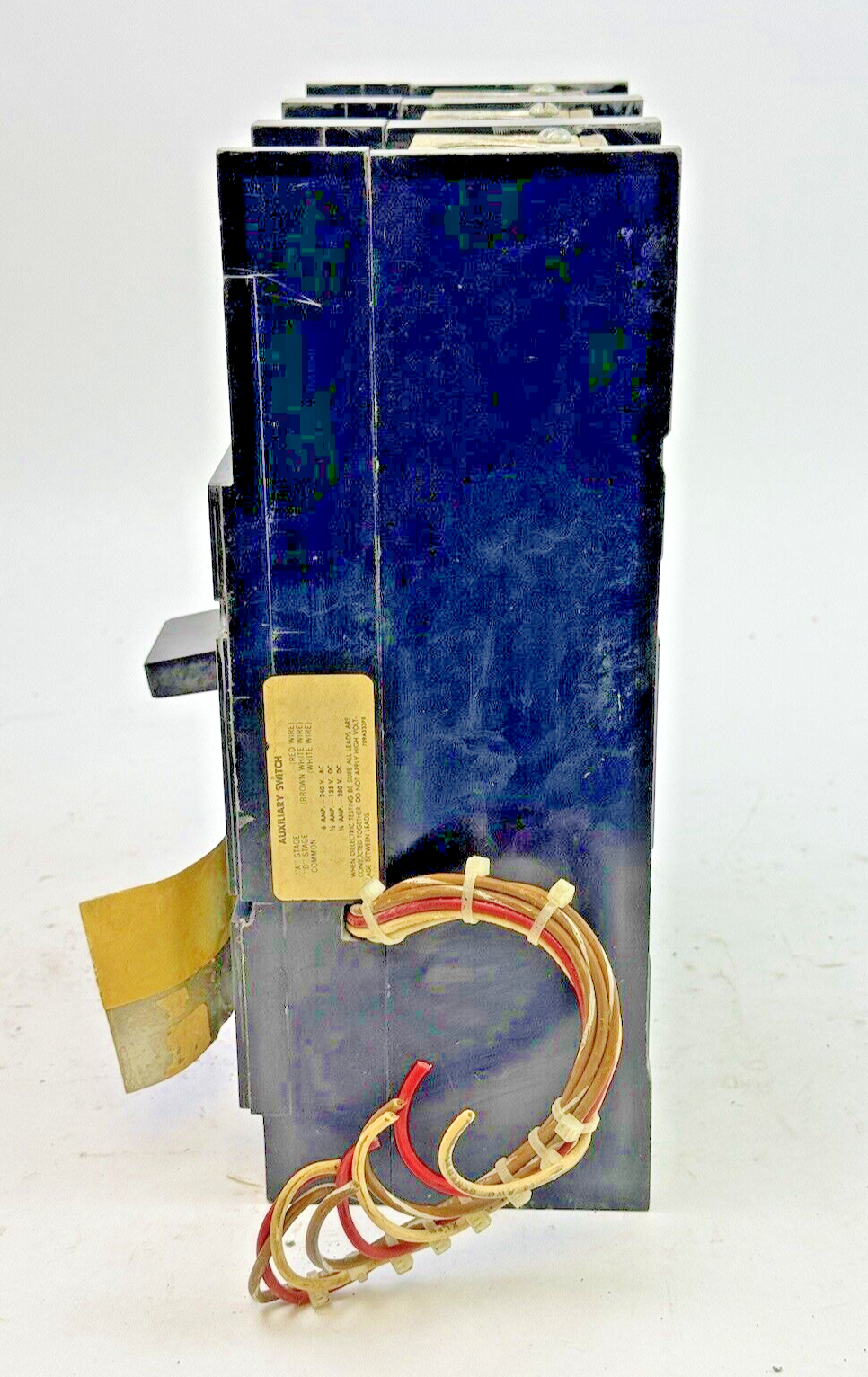 GE - TJJ436400 - MOLDED CASE SWITCH W/ AUXILIARY SWITCH - 3 POLE/600VAC/400A